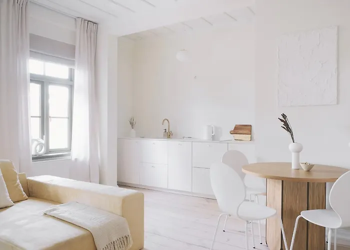 Avar Ja Hubane Stuudiokorter Kesklinnas Apartment *